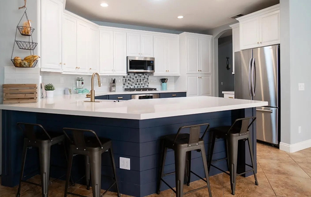 White Painted Kitchen Cabinets